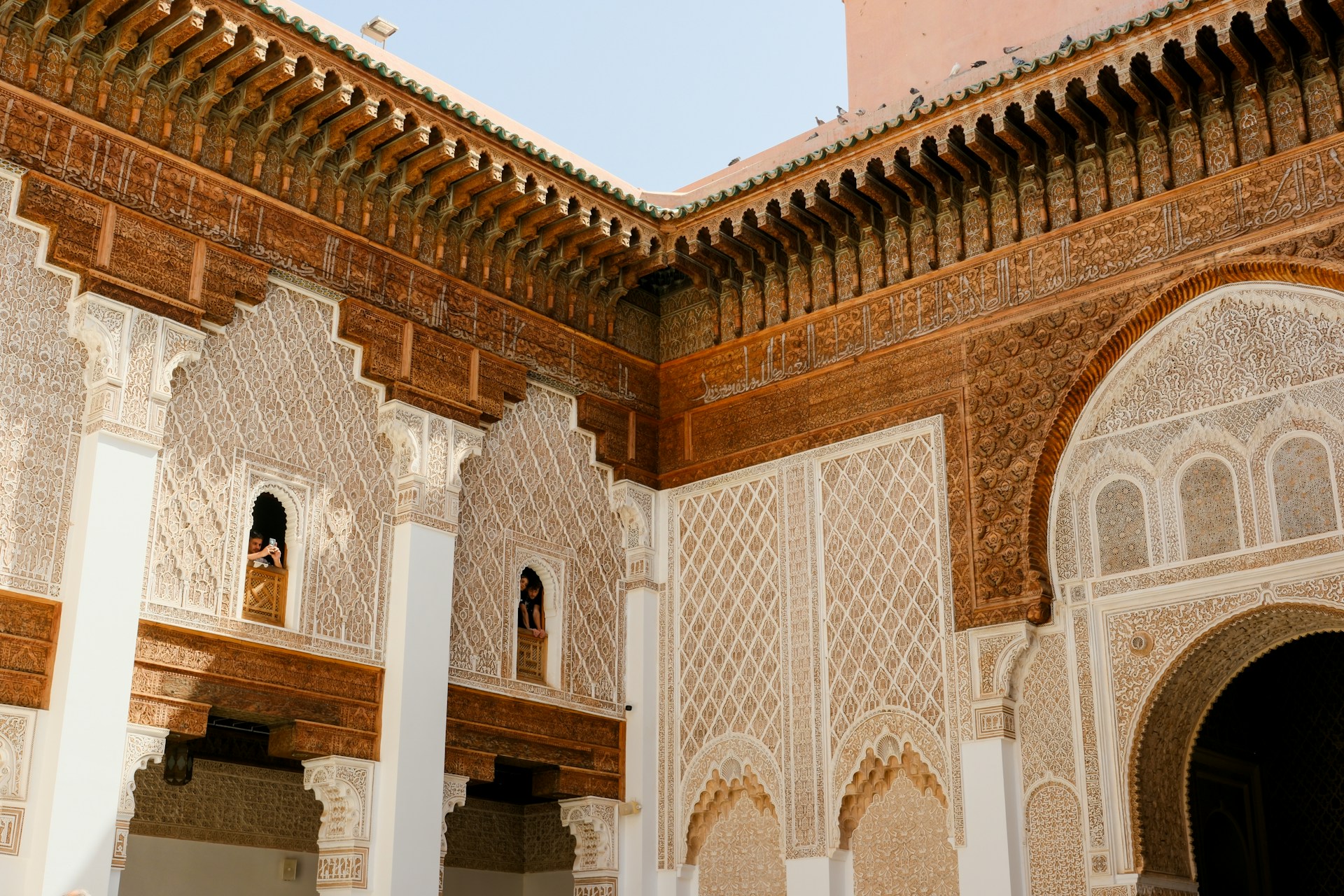 Agadir czy Marrakesz? Porównanie zimowych destynacji w Maroku