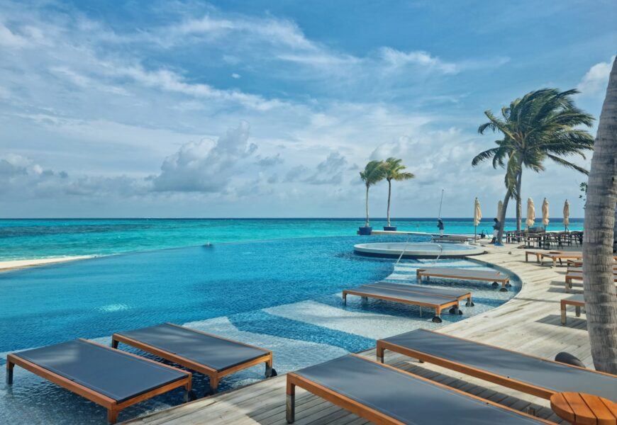 Co spakować na zimowy wyjazd na Malediwy lub Zanzibar?