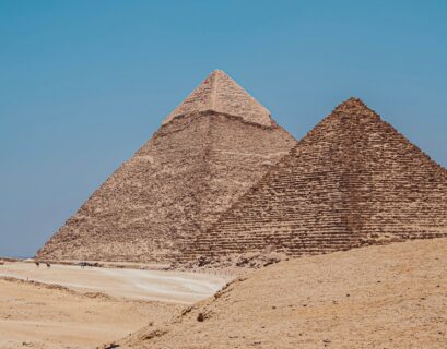 Egipt czy Zjednoczone Emiraty Arabskie? Porównanie zimowych kierunków