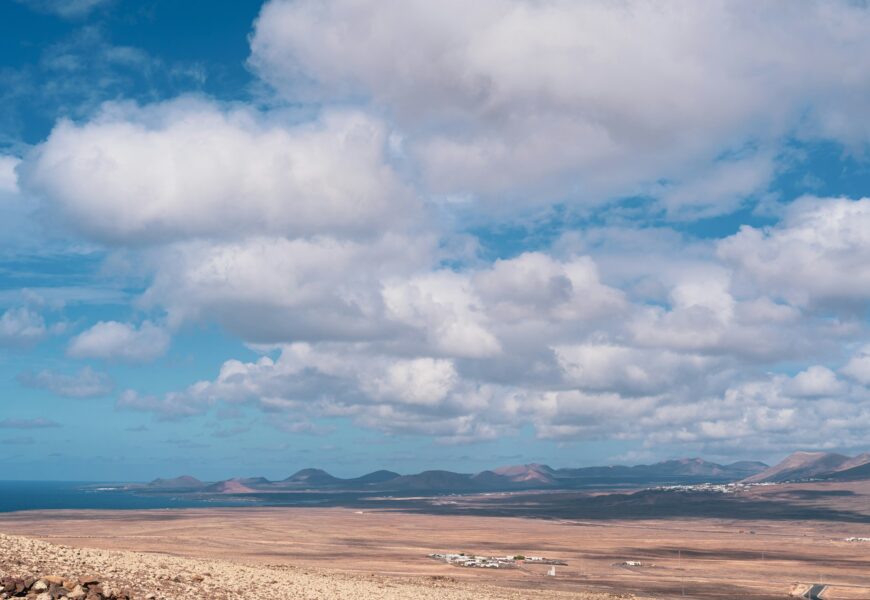 Lanzarote – wulkaniczne krajobrazy i niezwykła architektura zimą