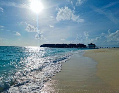 Zanzibar czy Malediwy? Porównanie rajskich destynacji zimowych