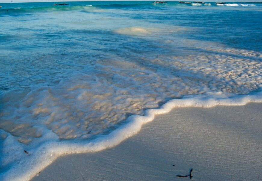 Zanzibar zimą – białe plaże, turkusowe morze i lokalna kultura